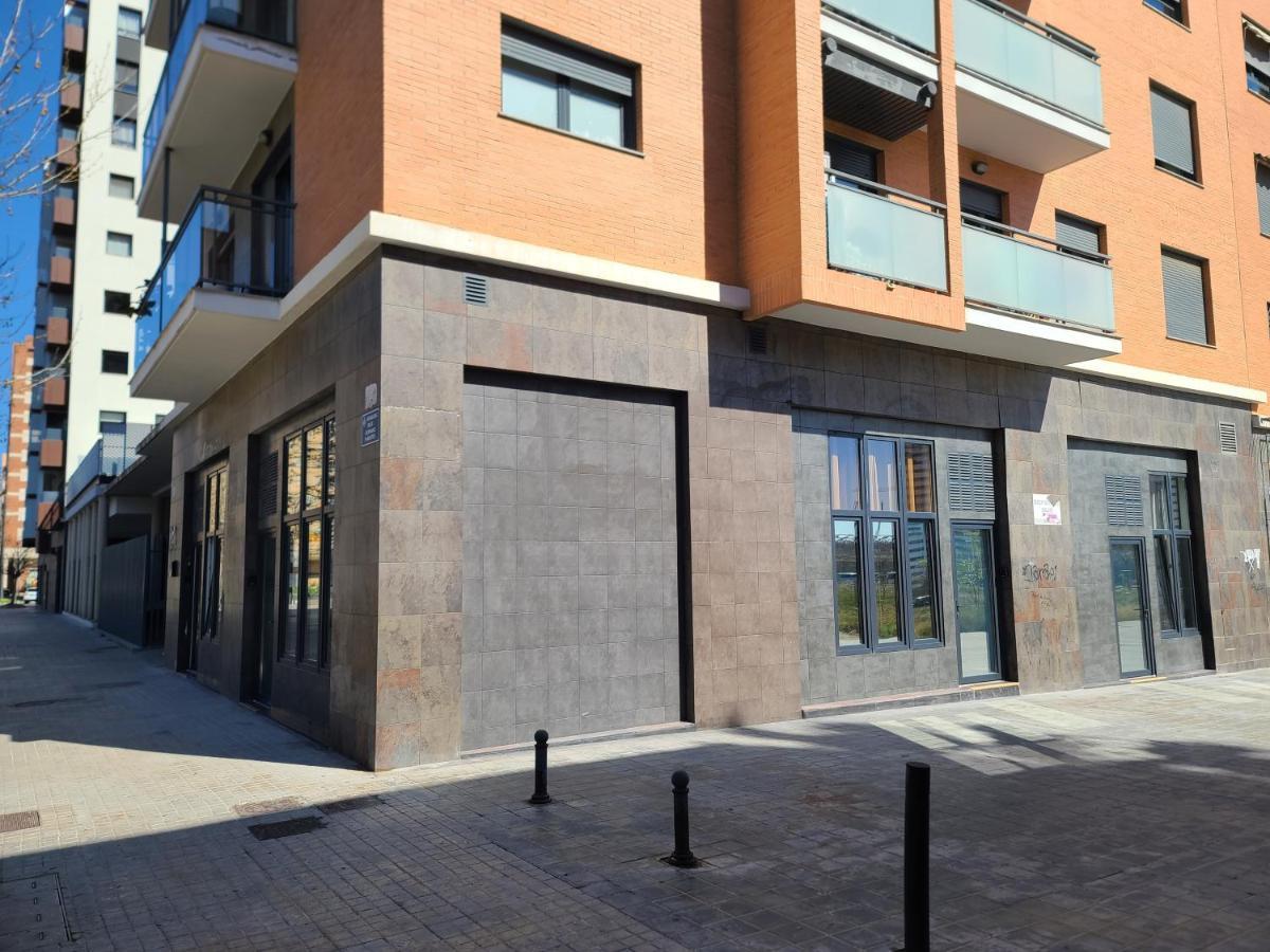 Hlius Brand New Apartments Valencia Bagian luar foto