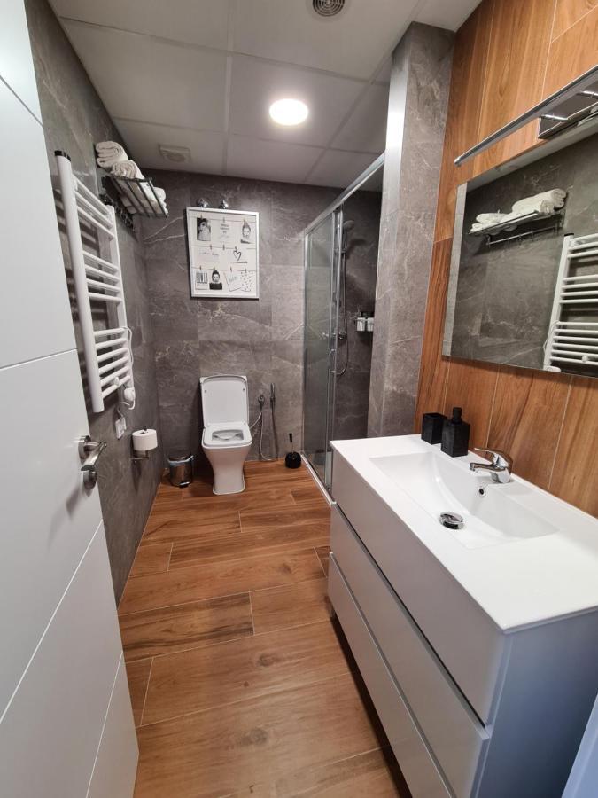 Hlius Brand New Apartments Valencia Bagian luar foto
