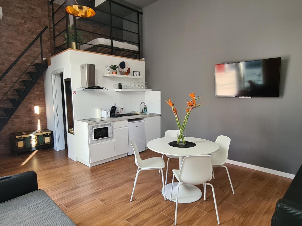Hlius Brand New Apartments Valencia Bagian luar foto